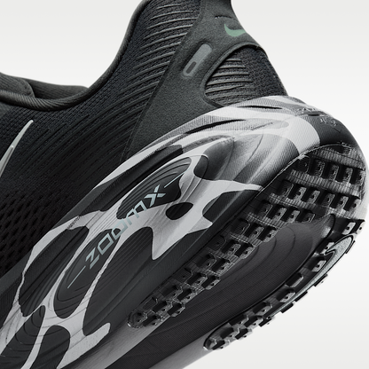 Vomero 18 Road Running Shoes