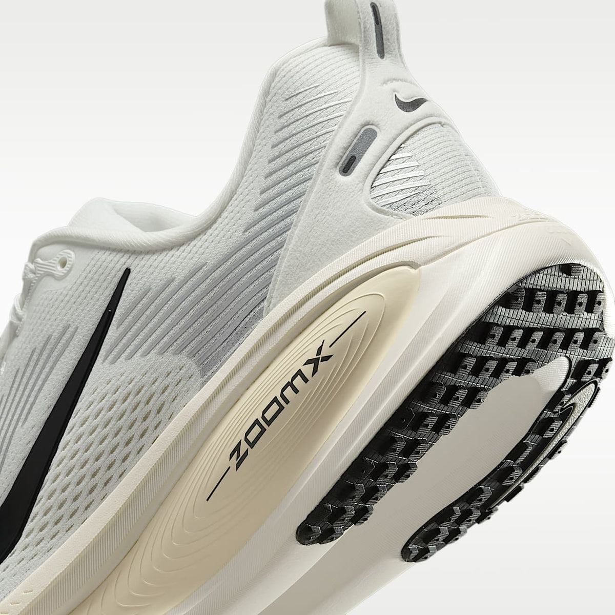 Vomero 18 Road Running Shoes