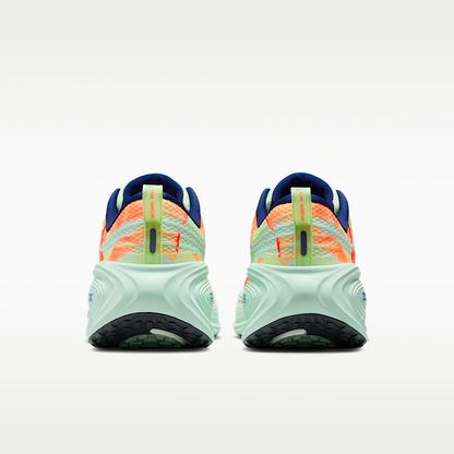 Vomero Plus Sneakers