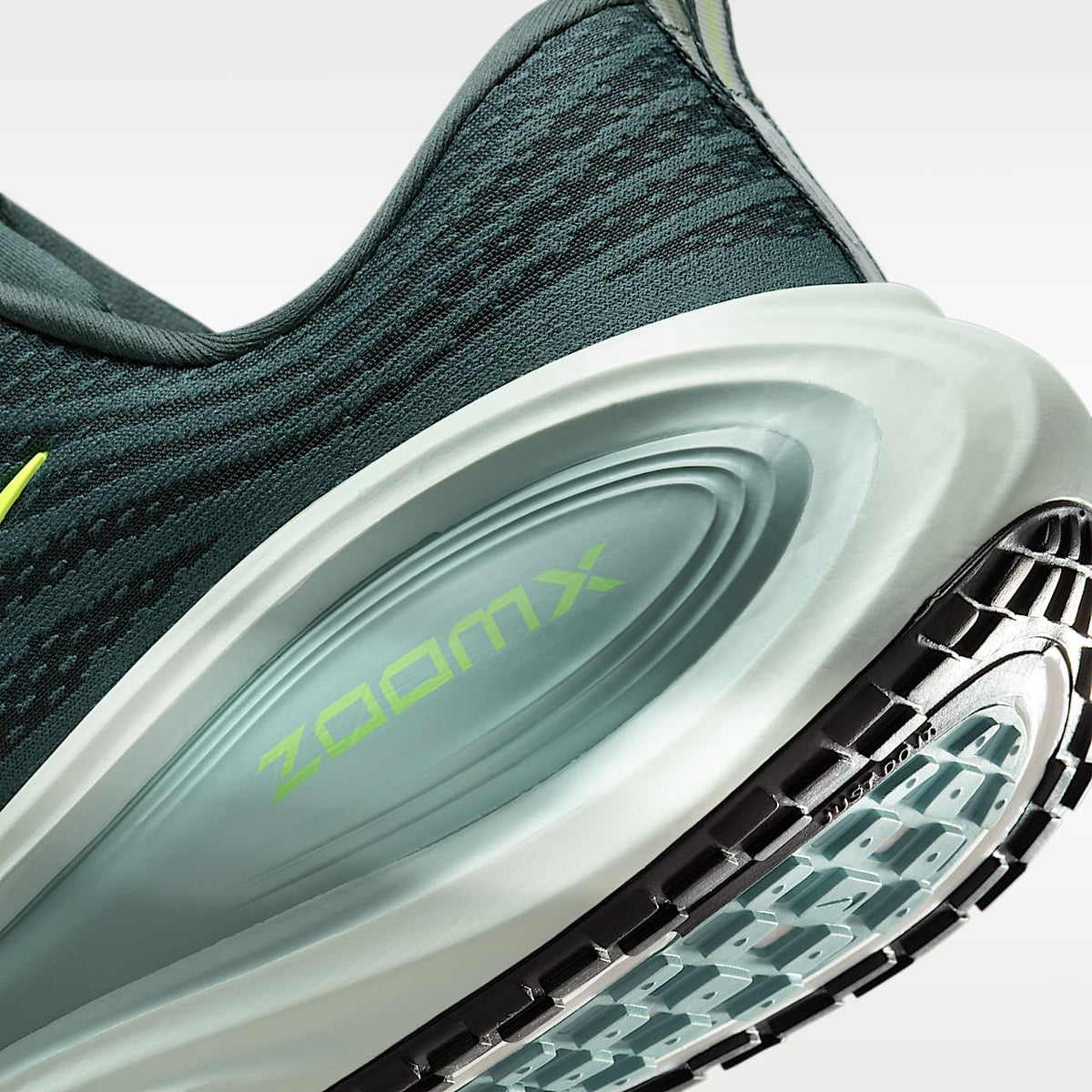 Vomero Plus Road Running Shoes