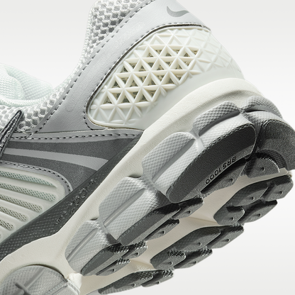 Nike Zoom Vomero 5 SE SP Men's Shoes IM2219-121