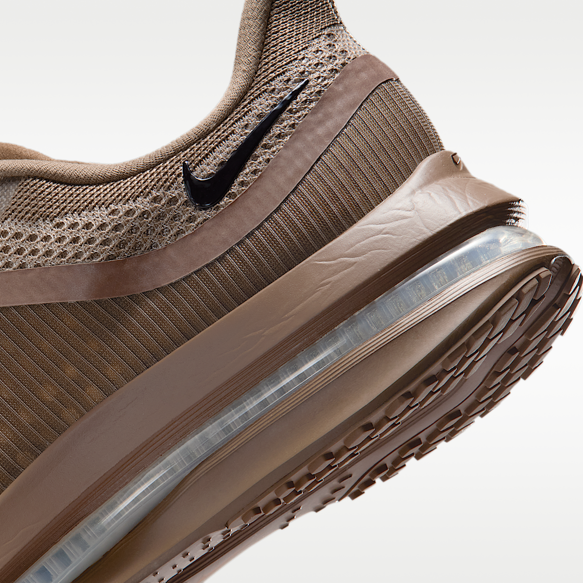 Pegasus Premium Men's Road Running Sneakers