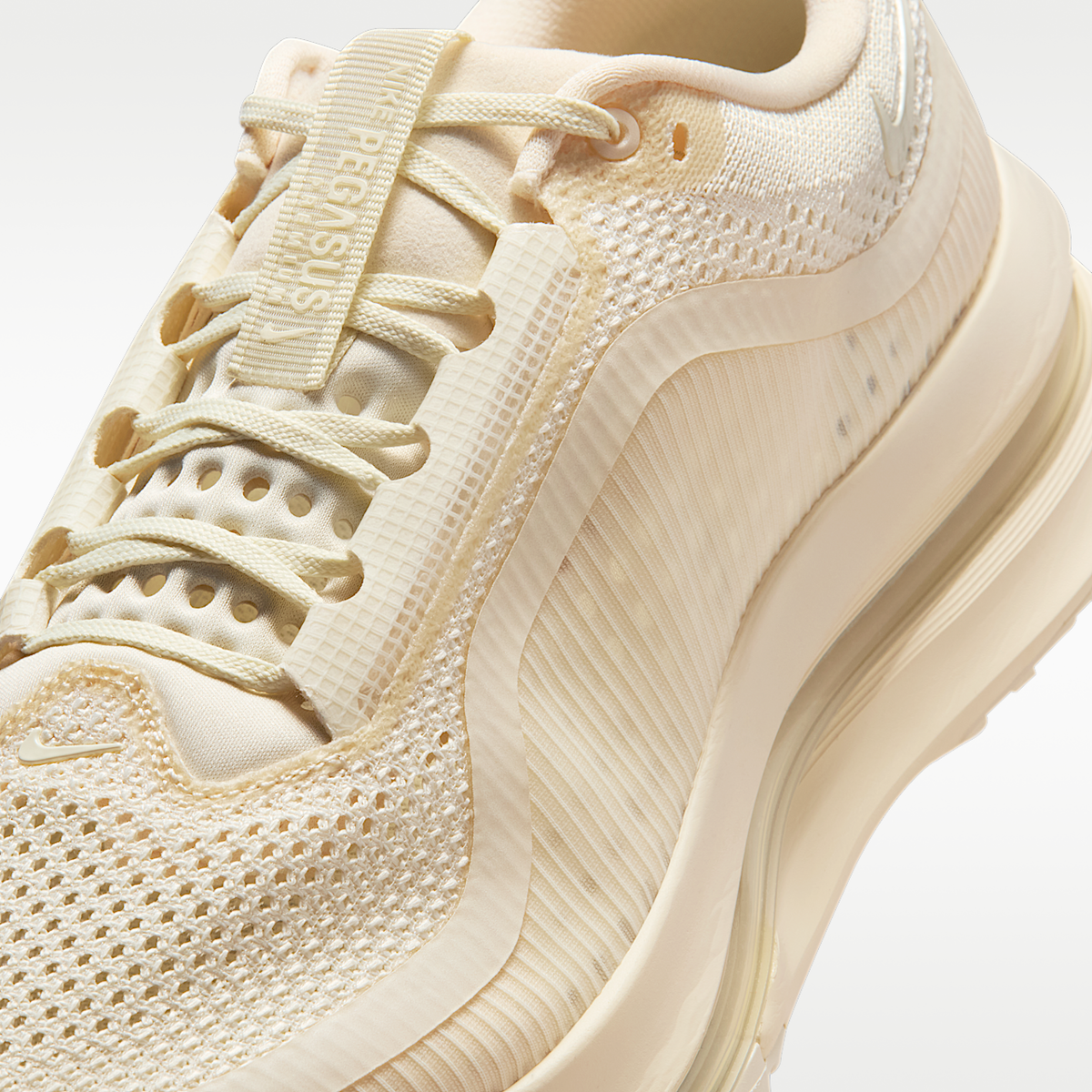 Pegasus Premium Men's Road Running Sneakers