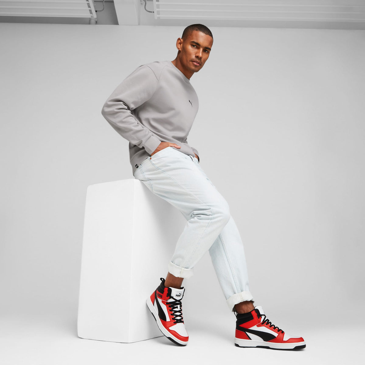 Rebound V6 Men's Mid Top Retro Sneakers