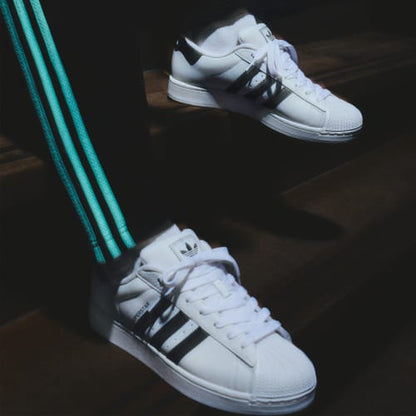 Superstar II Sneakers