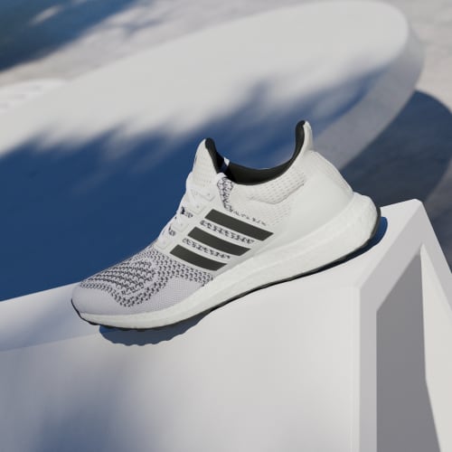 ULTRABOOST 1.0 SHOES Sneakers