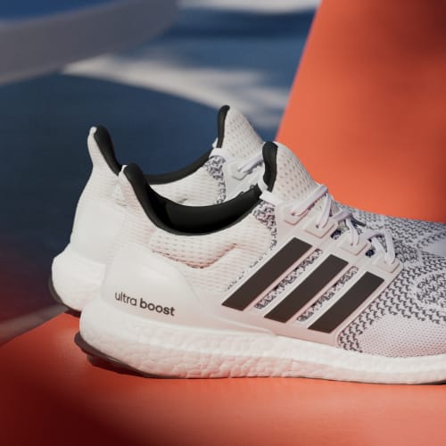 ULTRABOOST 1.0 SHOES Sneakers