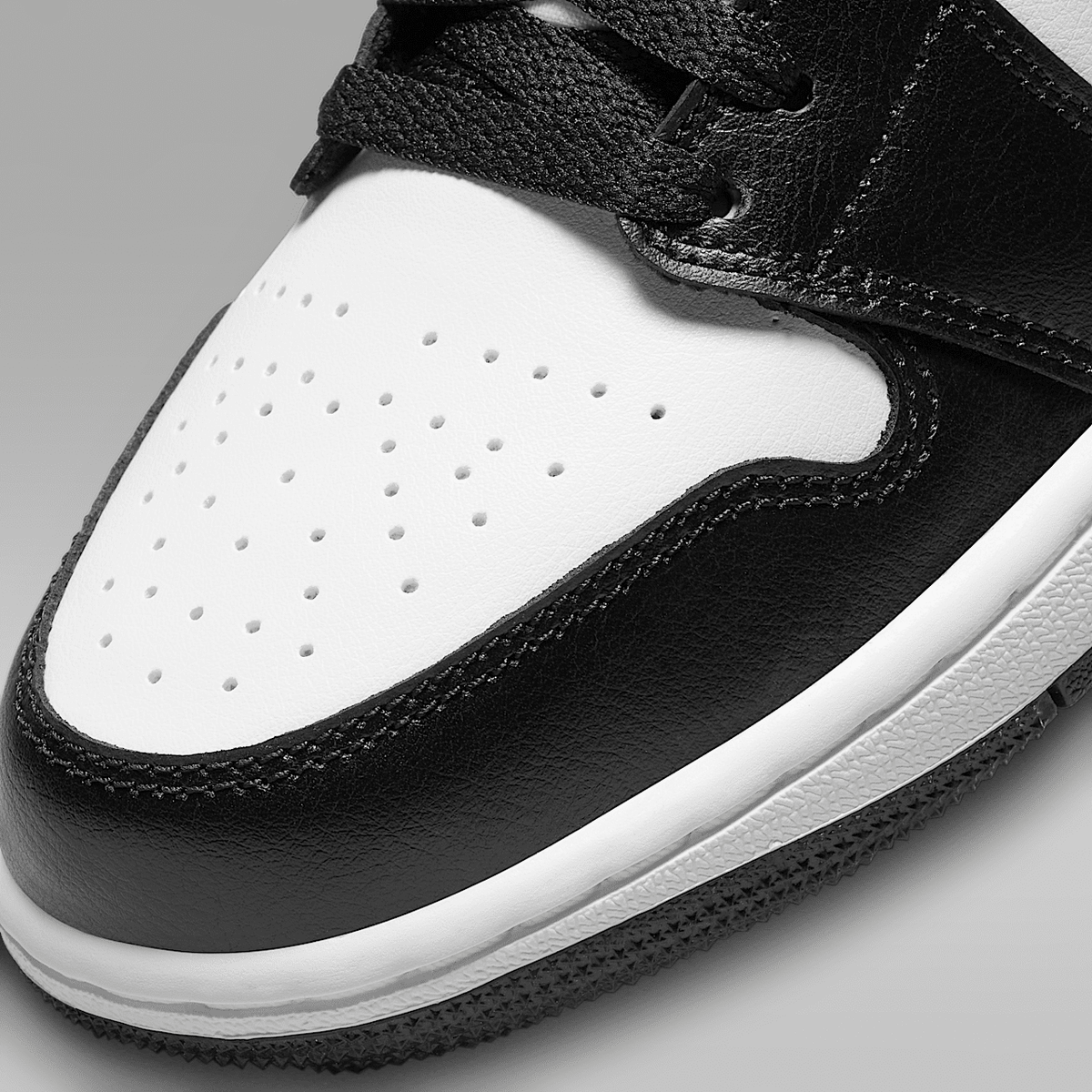 Air Jordan 1 Low Shoes