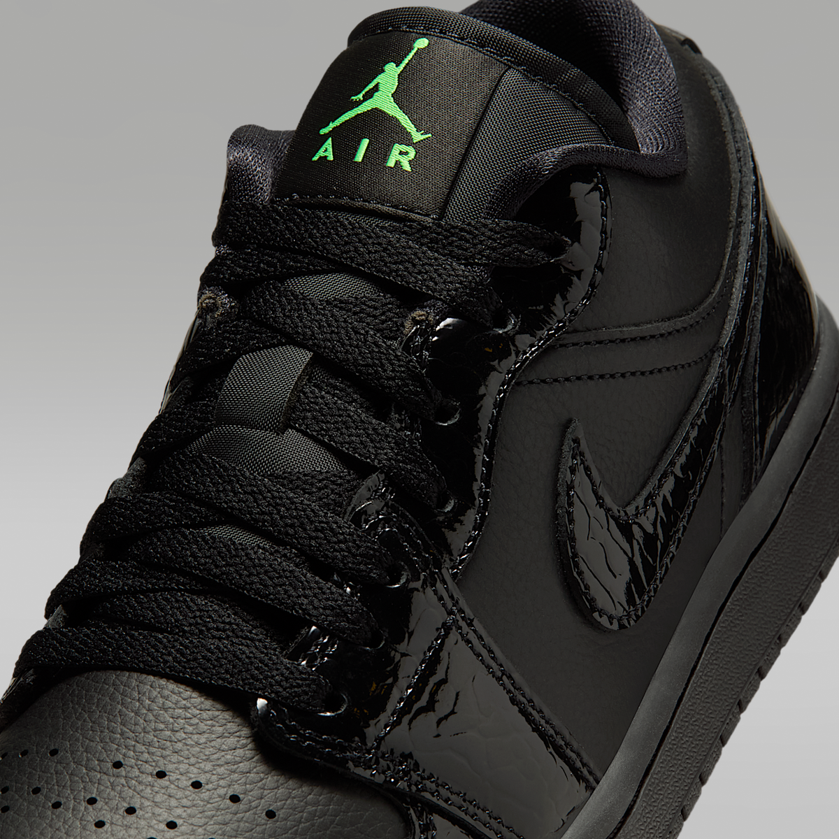 Air 1 Low SE Sneakers