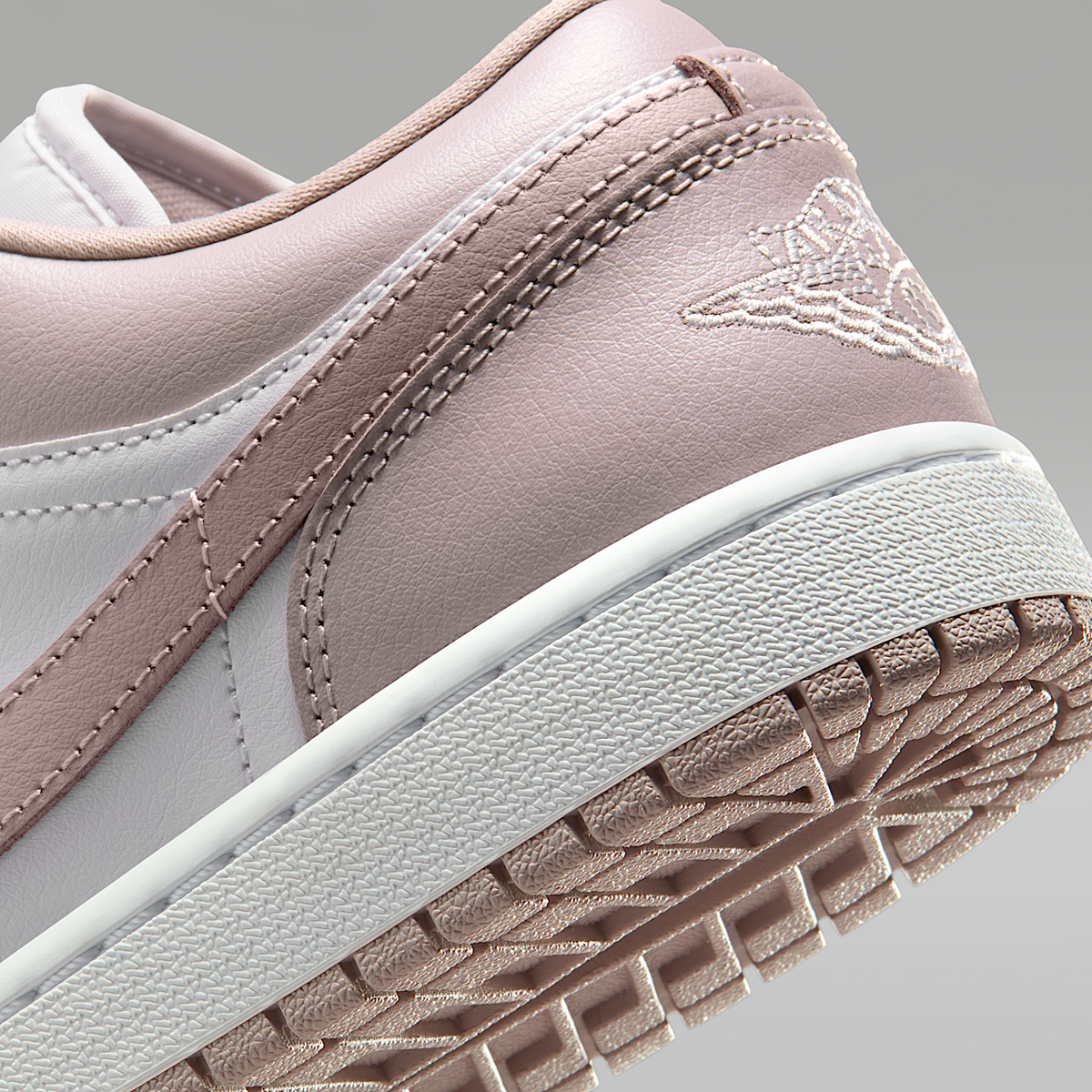 Air 1 Low Shoes