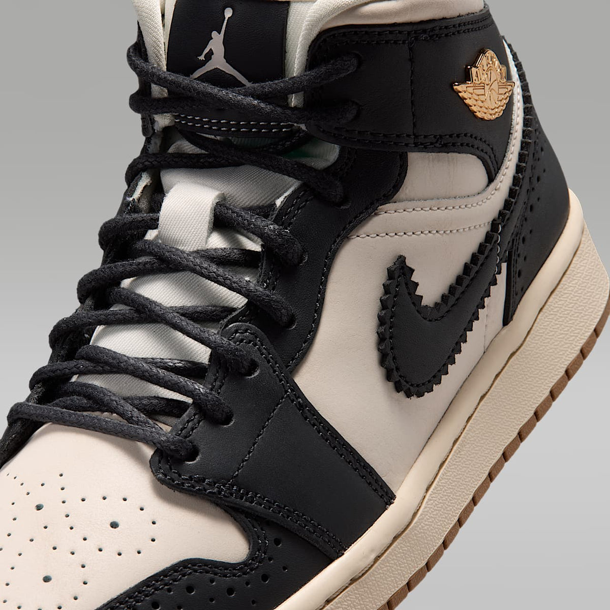 Air 1 Mid SE Shoes
