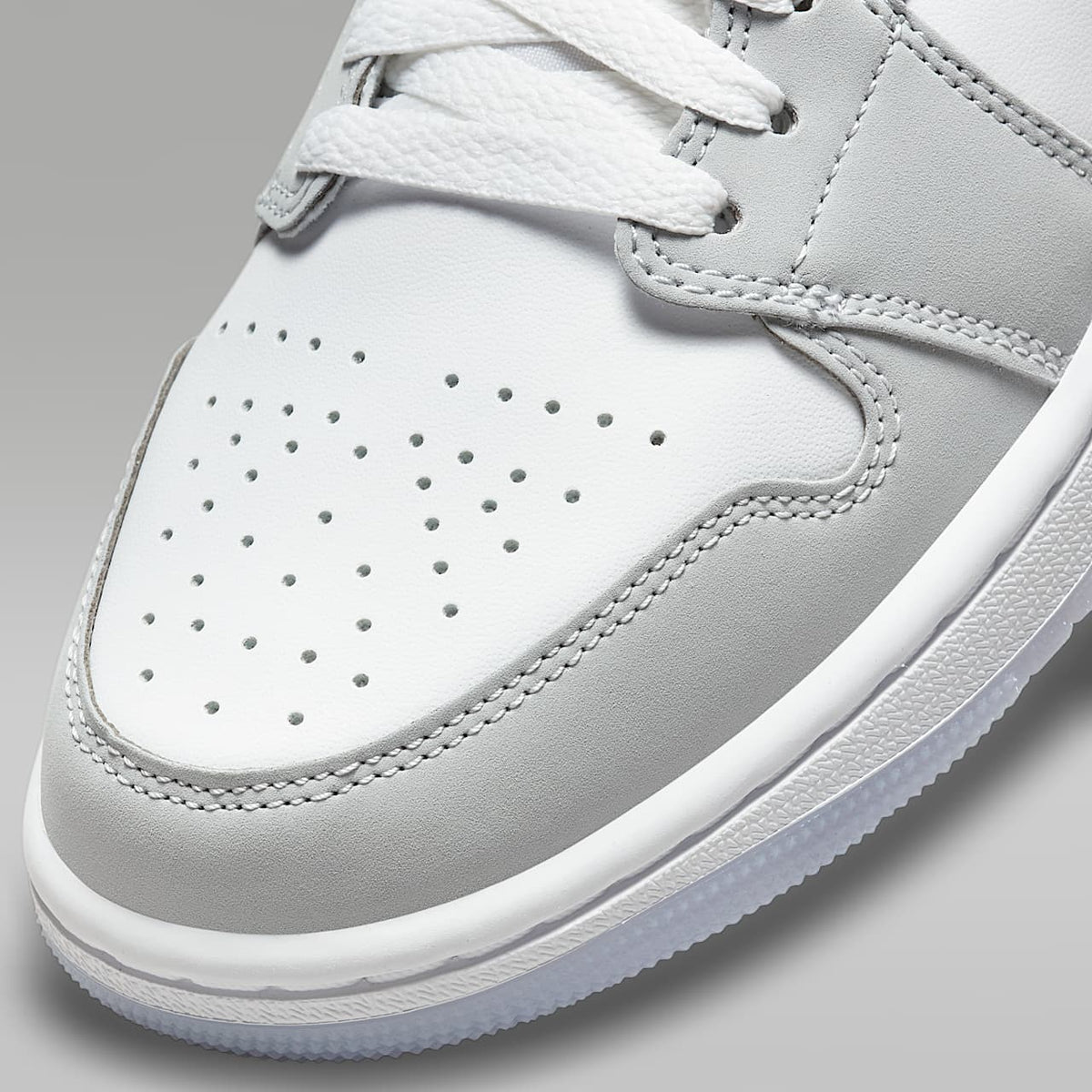 Air Jordan 1 Mid Shoes