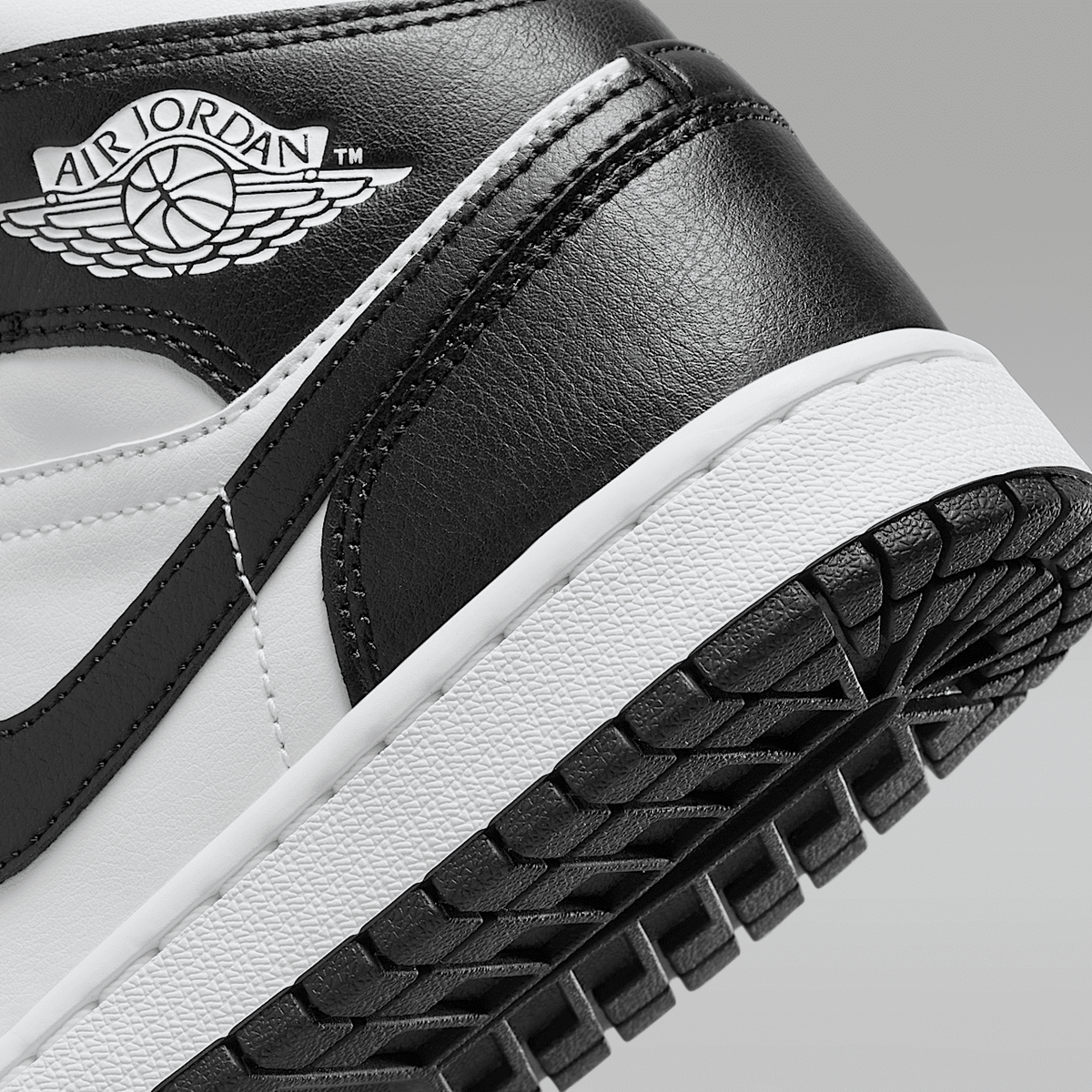 1 Mid Shoes