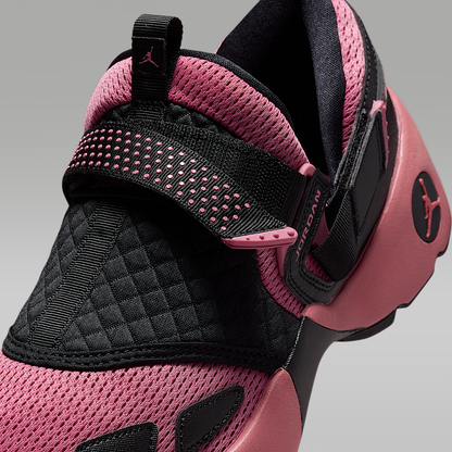Trunner LX Shoes