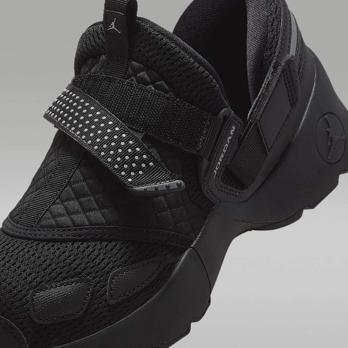 Trunner LX Shoes