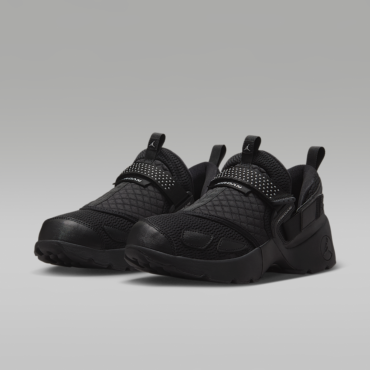 Trunner LX Shoes