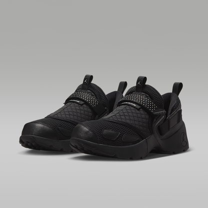 Trunner LX Shoes