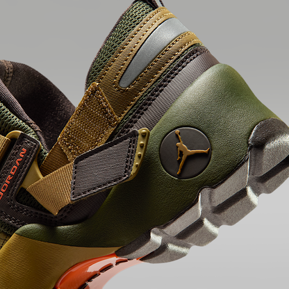 Trunner LX Shoes