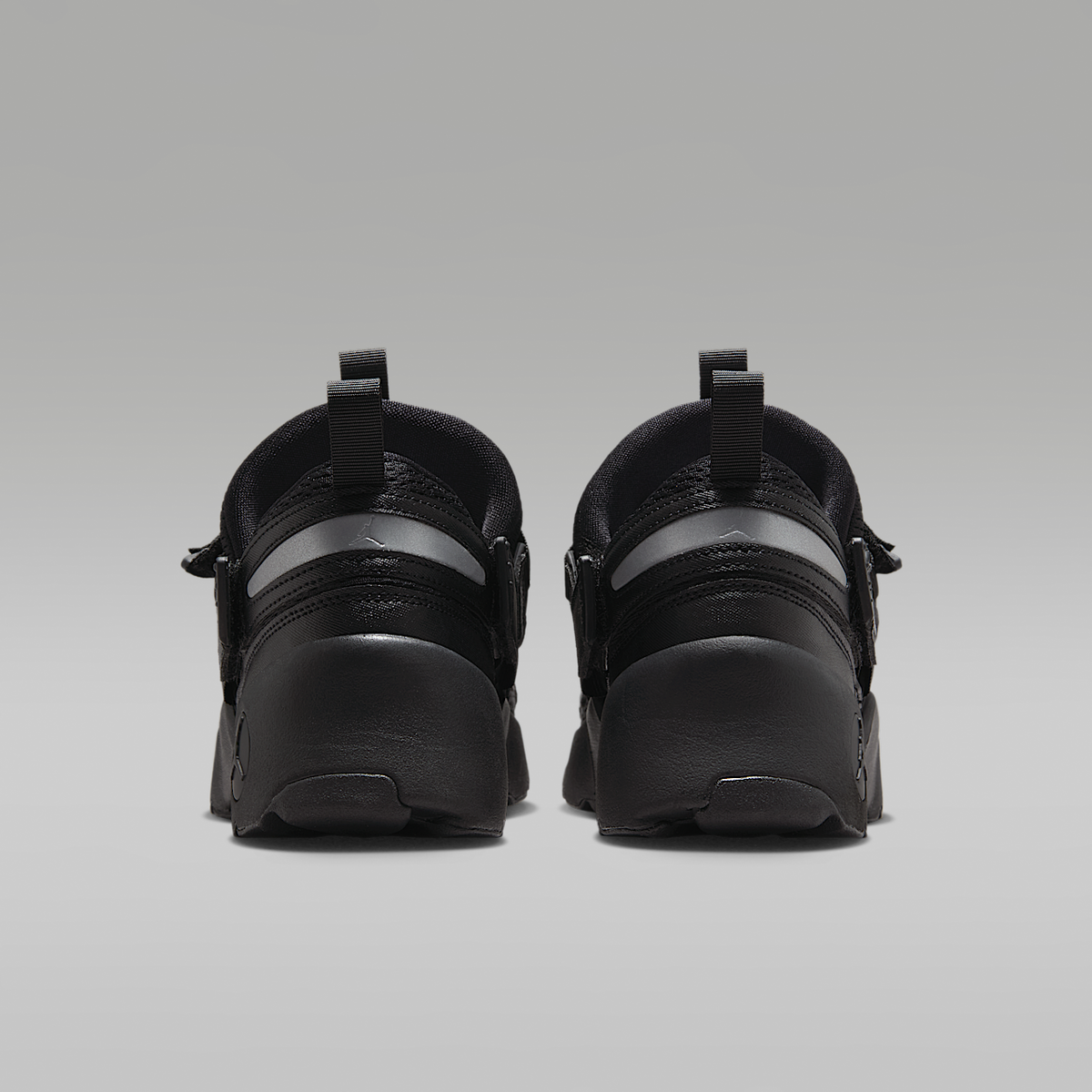 Trunner LX Shoes