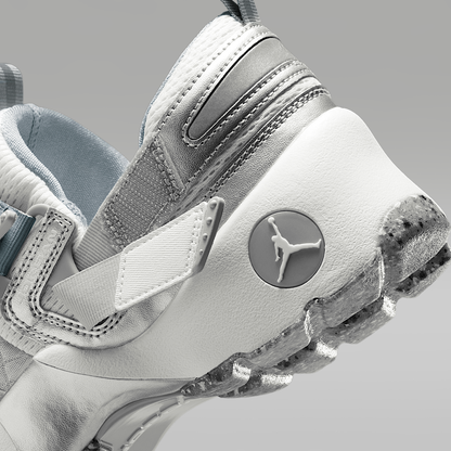 Trunner LX Shoes