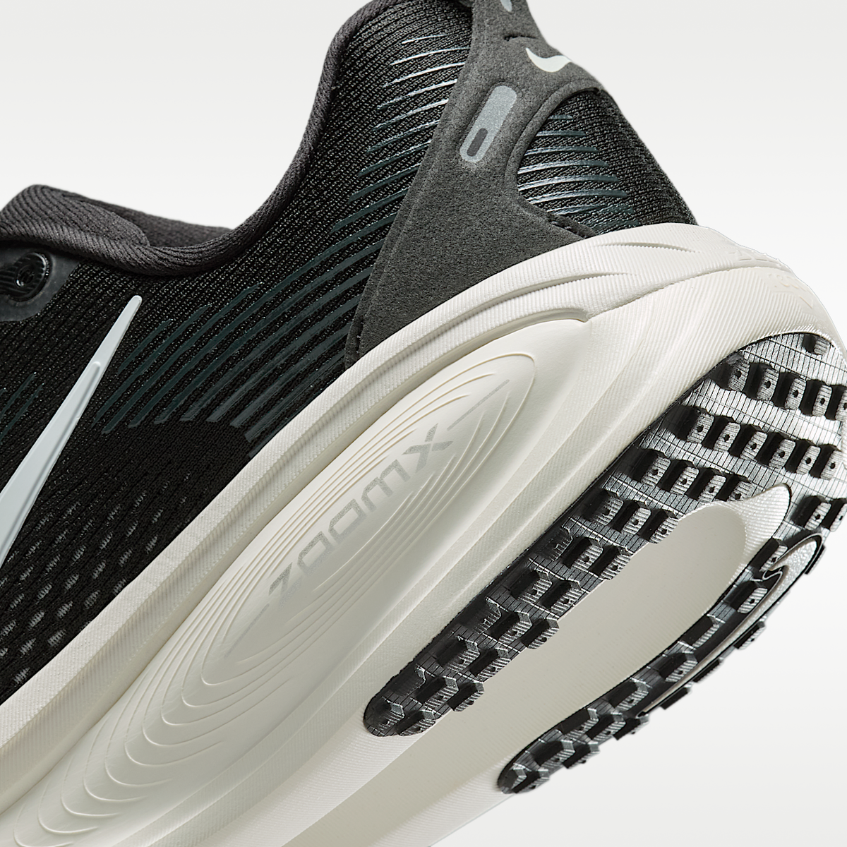 Vomero 18 Road Running Shoes