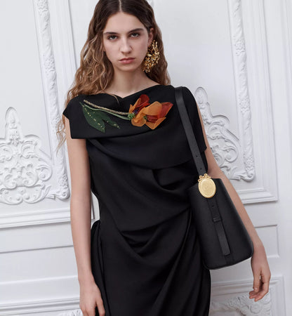 Medium Médaillon Bucket Bag