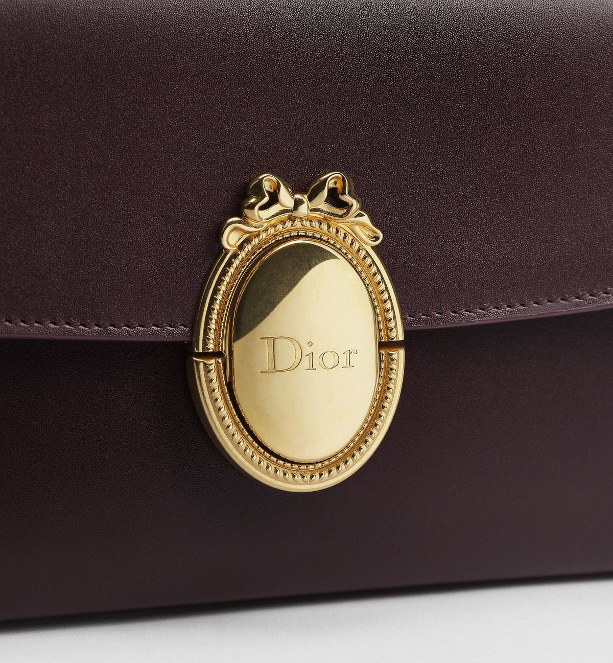 Médaillon Pouch Shoulder Bag