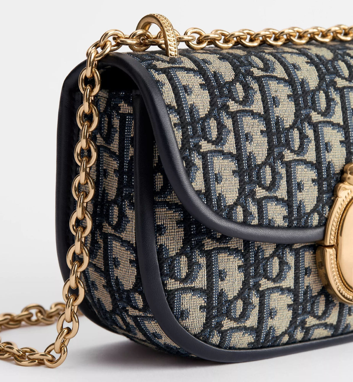 Small Médaillon Flap Bag