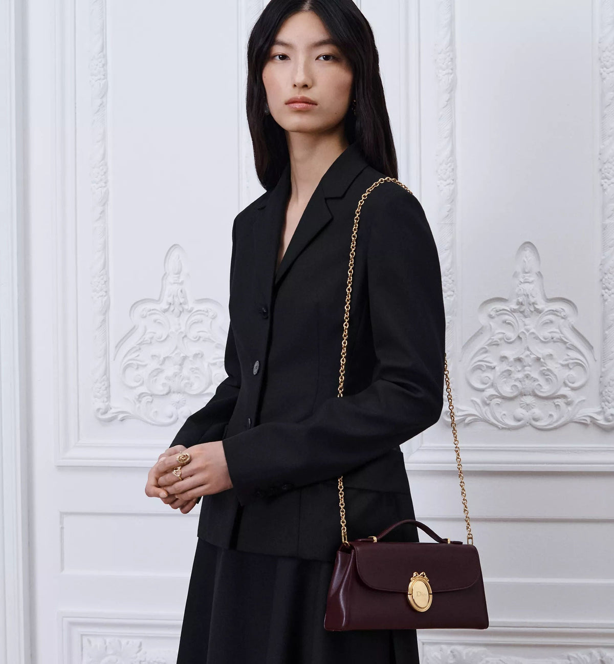 Médaillon Pouch Shoulder Bag