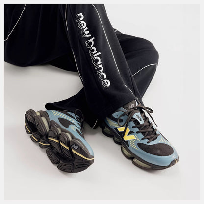 Unisex ABZORB 2000 Lifestyle Sneakers
