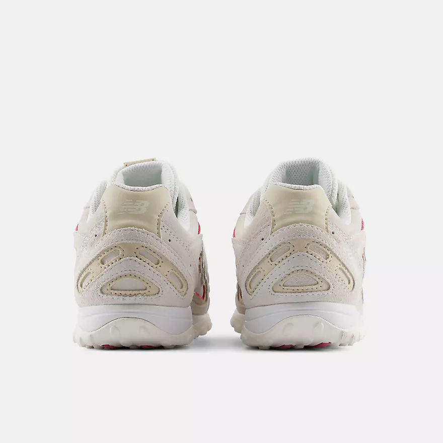 Unisex 204L Lifestyle Sneakers