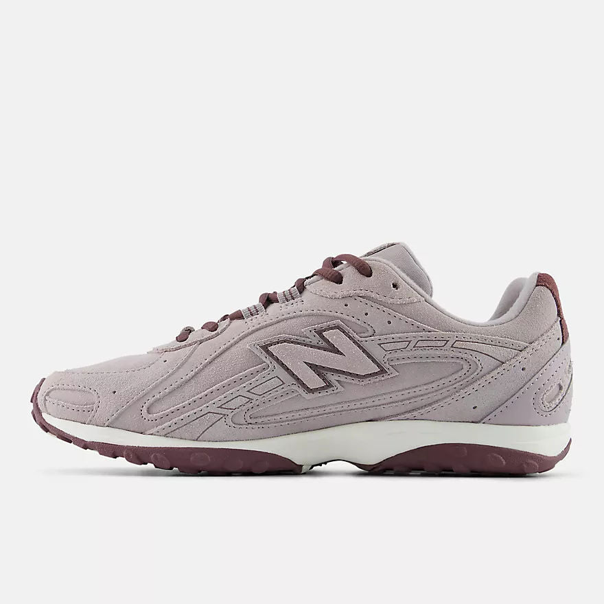 Unisex 204L Lifestyle Sneakers