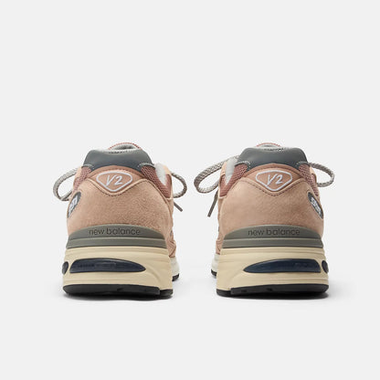 Unisex Made in UK 991v2 Lifestyle Sneakers