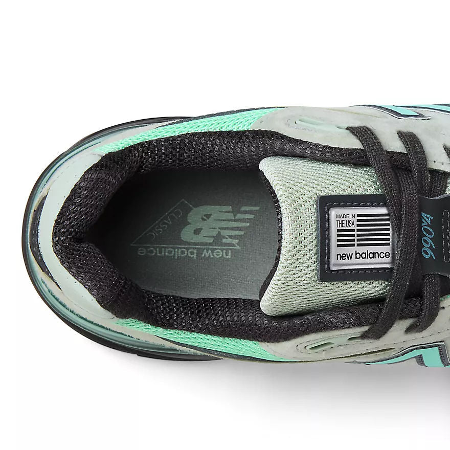 Unisex 990v4 Lifestyle Sneakers