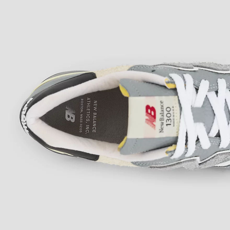 Unisex 1300 Lifestyle Sneakers