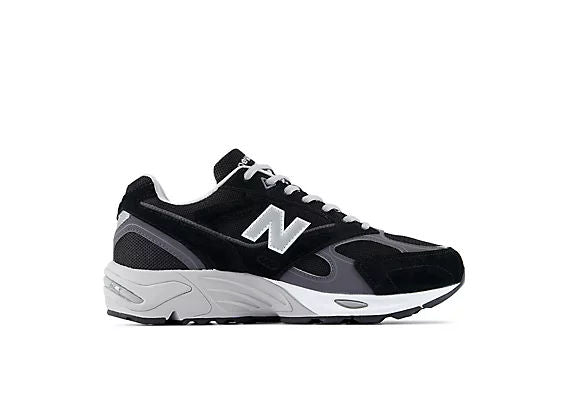 Unisex 880R Lifestyle Sneakers