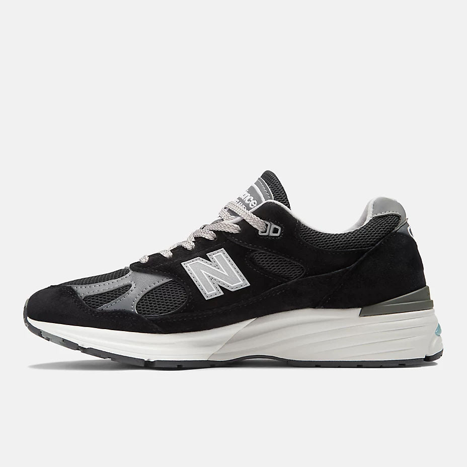 Unisex 991v2 Lifestyle Sneakers