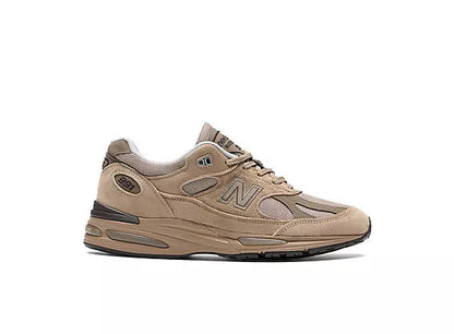 Unisex 991v2 Lifestyle Sneakers