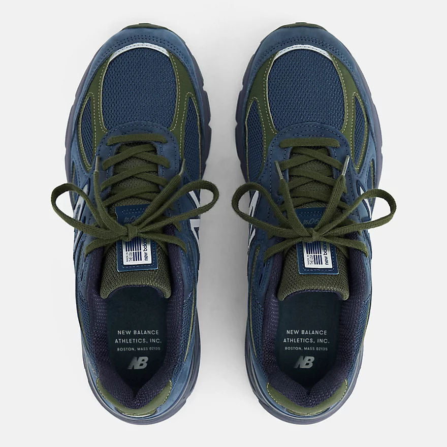 Unisex 990v4 Lifestyle Sneakers