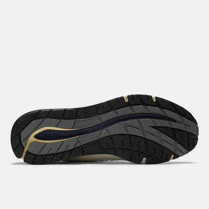 Unisex 991v2 Lifestyle Sneakers
