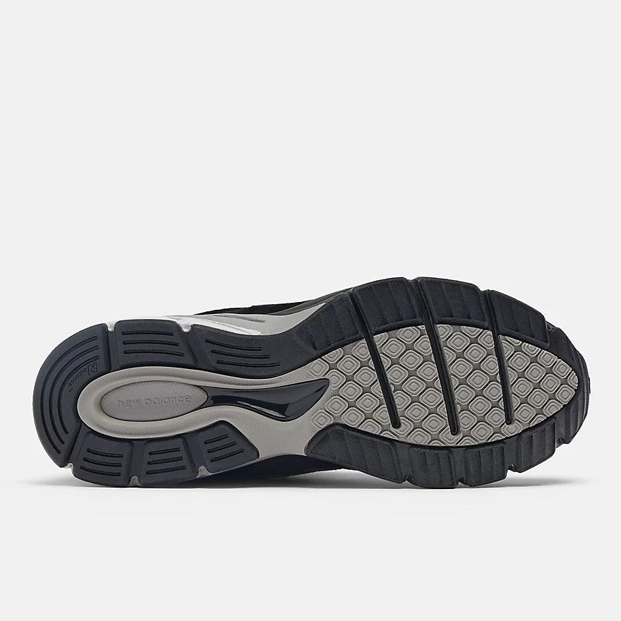 Unisex 990v4 Lifestyle Sneakers