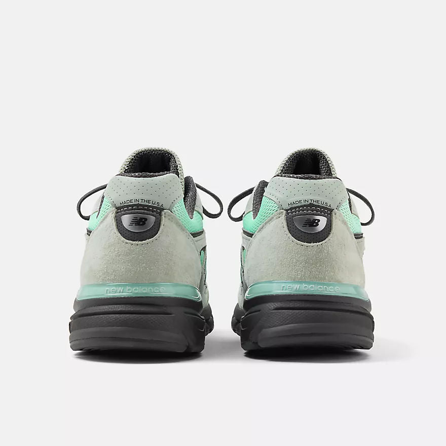 Unisex 990v4 Lifestyle Sneakers