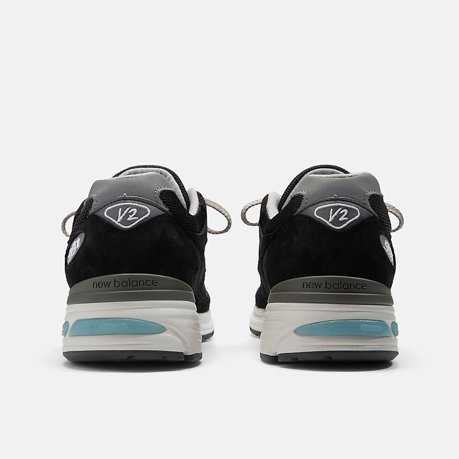 Unisex 991v2 Lifestyle Sneakers