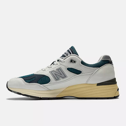 Unisex 991v2 Lifestyle Sneakers
