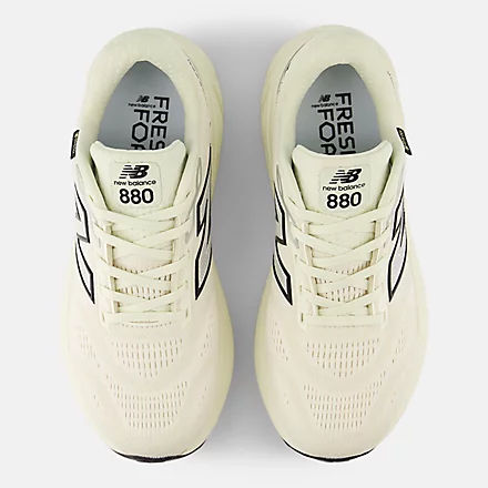Women's 880v15 GORE-TEX Running Shoes