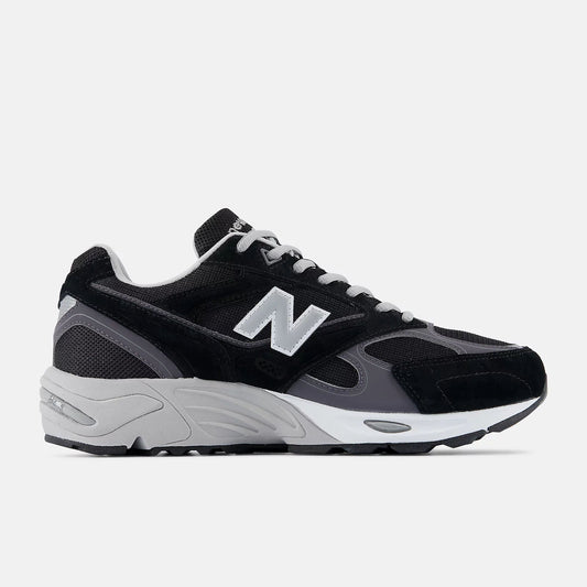 Unisex 880R Lifestyle Sneakers