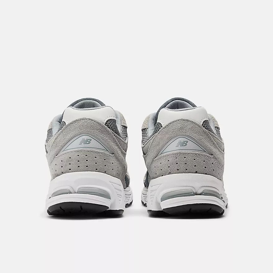 Unisex 2002R Lifestyle Sneakers