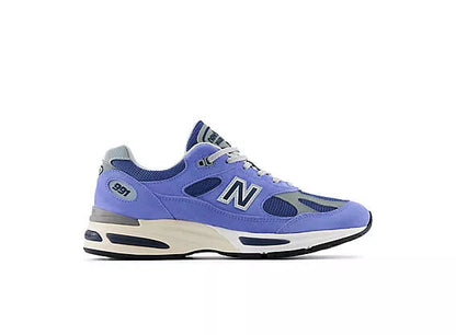 Unisex 991v2 Lifestyle Sneakers