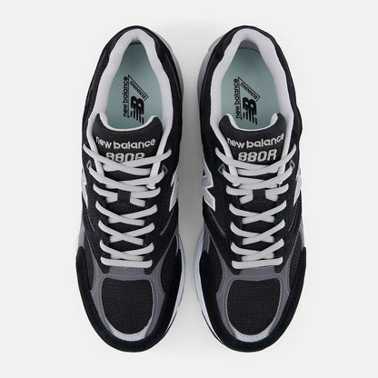 Unisex 880R Lifestyle Sneakers