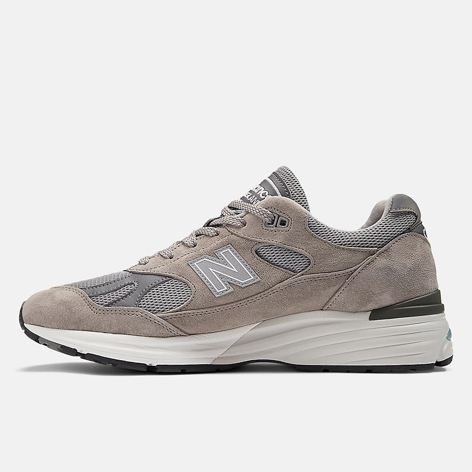 Unisex 991v2 Lifestyle Sneakers